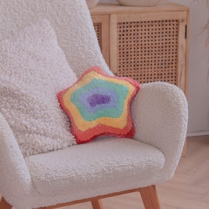 Cute Rainbow Star Tufted Pillow 画像 1