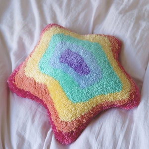 Cute Rainbow Star Tufted Pillow 画像 2