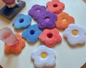 Daisy flower mug coaster | Handmade tufted yarn mini rug