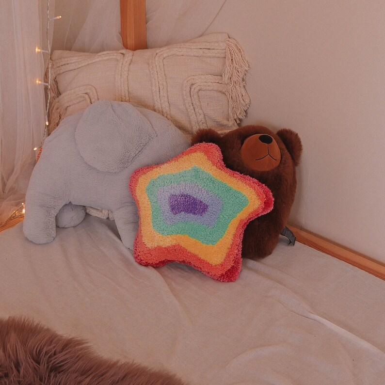 Cute Rainbow Star Tufted Pillow 画像 3