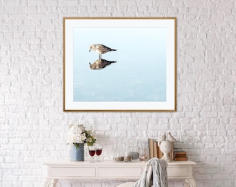 Poster Strandläufer: Minimalistische Seevogel Natur Fotografie, Strand Wandkunst