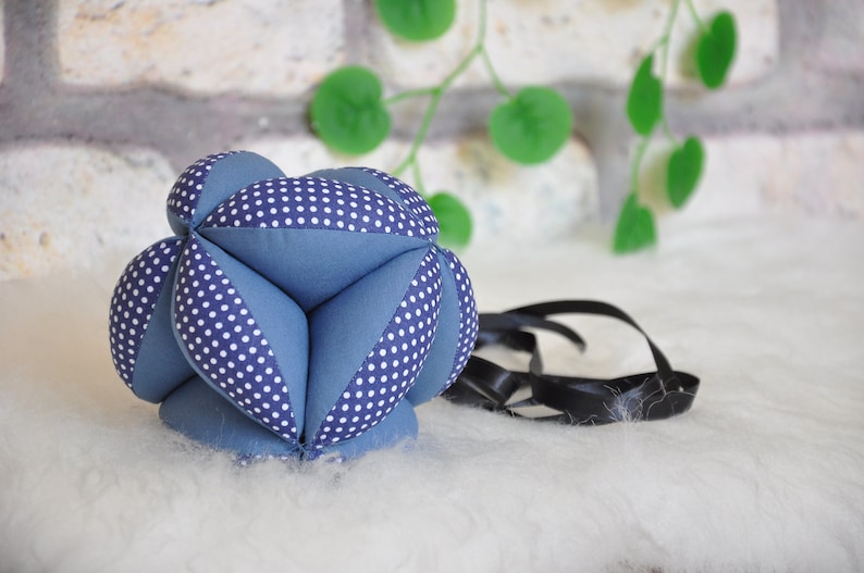 Montessori ball, Takane ball, Sensory ball, Amish ball, Gripping ball, Hanging mobile, Baby shower gift, Newborn baby gift, Infant gift image 3