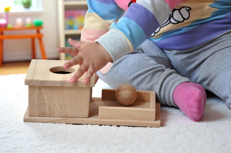Montessori Object Permanence Box: Wooden Ball Drop Toy image 4