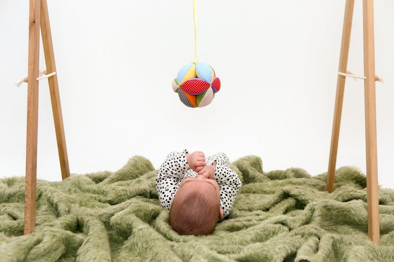 Montessori ball, Takane ball, Sensory ball, Amish ball, Gripping ball, Hanging mobile, Baby shower gift, Newborn baby gift, Infant gift image 6