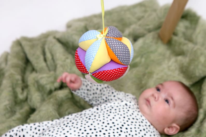 Montessori ball, Takane ball, Sensory ball, Amish ball, Gripping ball, Hanging mobile, Baby shower gift, Newborn baby gift, Infant gift image 5