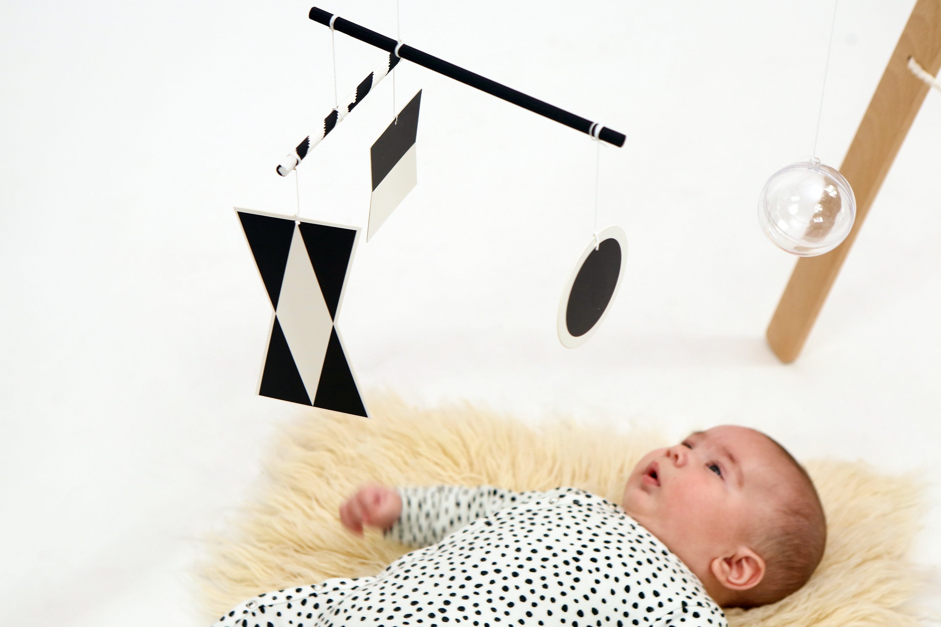 Montessori suspension bébé mobile Munari gobbi - Matériel