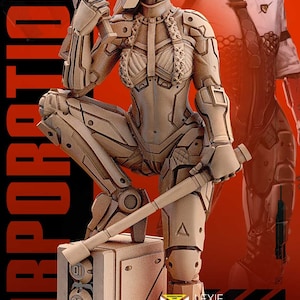 Könnte beinhalten: Eine 3D-gedruckte Miniaturfigur einer weiblichen Figur in einem futuristischen, gepanzerten Anzug. Sie hält eine Waffe in der einen Hand und einen Schlagstock in der anderen. Die Figur ist in Beige lackiert und hat ein detailliertes Design. Der Text "LEXIE SECURITY OFFICER MICROMACHINES CORP." ist auf dem Sockel der Figur aufgedruckt.