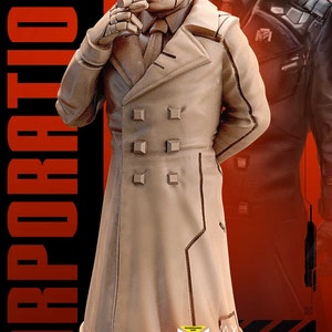 Könnte beinhalten: Eine 3D-gedruckte Miniaturfigur eines Mannes, der einen langen Mantel, eine Brille und eine Krawatte trägt. Die Figur steht mit einer Hand auf der Hüfte und hält in der anderen eine Zigarette. Die Figur ist mit "Jax Chief Security Officer Micromachines Corp." beschriftet.