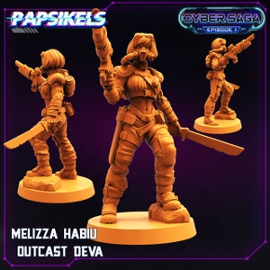 Könnte beinhalten: Eine 3D-gedruckte Miniatur einer weiblichen Figur mit einer Gasmaske, die eine große Waffe und eine Machete hält. Die Miniatur ist in hellorange Farbe bemalt und steht auf einem runden Sockel. Der Text "Melizza Habibu Outcast Deva" ist unter der Miniatur gedruckt.