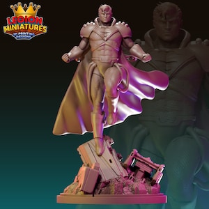 Pode incluir: Uma miniatura impressa em 3D de uma figura de super-herói em pé sobre uma base de entulho. A figura está vestindo uma capa e uma armadura, e tem uma expressão determinada em seu rosto. A figura é pintada de marrom.