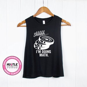 Shh sto facendo matematica - magliette divertenti per il sollevamento pesi, magliette divertenti per la palestra, maglietta per il sollevamento pesi, canotta per l'allenamento, magliette per il powerlifting, regali per la palestra, regalo per lui