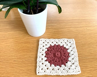 Red Flower Granny Square Crochet Pattern | Easy Crochet Patterns | Burgundy Granny Square For A Crochet Blanket