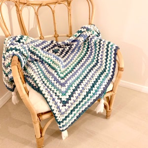 Blue Crochet Blanket Pattern | Crochet Pattern | Learn To Crochet Granny Square Blanket Pattern For Crochet Beginner