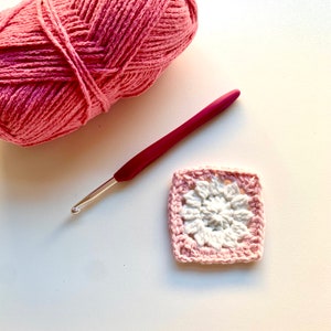 Flower Crochet Pattern | Crochet Pattern | Learn To Crochet Pink Flower Square For Crochet Beginners