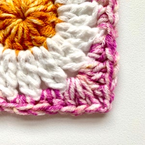 Lavender Granny Squares Crochet Pattern | Crochet Patterns | Flower Crochet Pattern For Granny Squares Bag Or Granny Squares Blanket