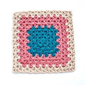 Modern Granny Square Crochet Pattern | Easy Crochet Patterns | Crochet Square For A Beginner Throw Blanket
