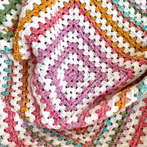 Granny Square Crochet Blanket Pattern | Learn To Crochet Square Blanket | Granny Square | Crochet | Crochet Blanket Granny Square