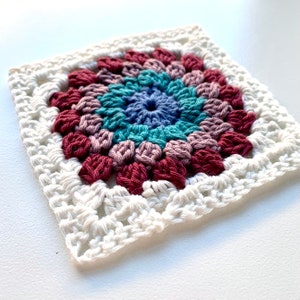 Crochet Mandala Granny Square | Crochet Patterns | Learn To Crochet Mandala Square For A Crochet Blanket