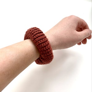 Scrunchie Crochet Pattern | Easy Crochet Patterns | Crochet | Hair Scrunchie Patterns | Red Scrunchie