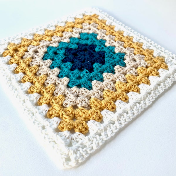 Granny Square Pattern | Learn To Crochet Granny Square | Crochet Pattern | Crochet | Beginner Crochet Pattern | Easy Granny Square