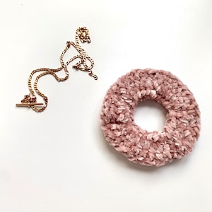 Crochet Velvet Scrunchie Pattern | Crochet Patterns | Learn To Crochet Scrunchie Set For A Crochet Beginner