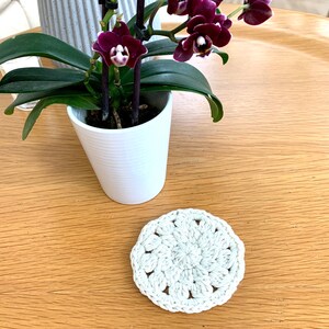 Retro Crochet Coaster Pattern | Crochet Patterns | Learn To Crochet Beginner Coaster Pattern