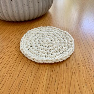 Patrón De Alfombra Taza Redonda De Ganchillo / Patrón De Ganchillo / Aprende A Tejer Puntos Básicos Con Un Patrón De Posavasos De Ganchillo