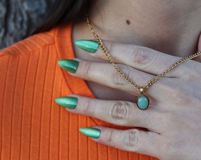 Women's Minimalist Oval Stone Pendant Necklace, Women's Gold Necklace, 18K Gold Women Necklace, Occasional Wearing Necklace, Gift for Mom