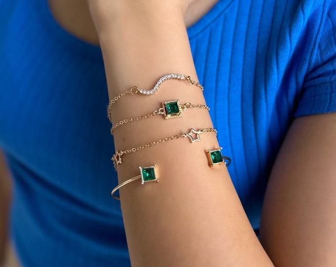 4 Piece Set of Green Emerald, Gold Chain Bracelets, Women's Jewelry Set, Gift for her, Special Occasion, Handcrafted Bracelets