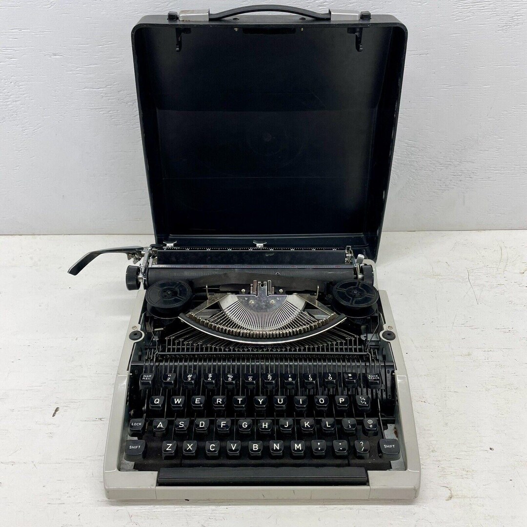 Macchina Da Scrivere Silverette II Silver Reed - Collezionismo In Vendita A Latina - Foto 7