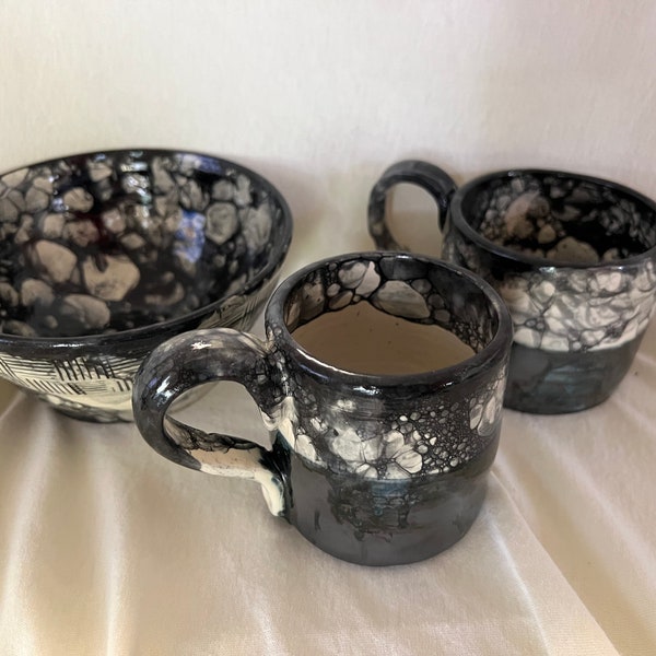 POTTERY Black Bubble Glaze (Mug)