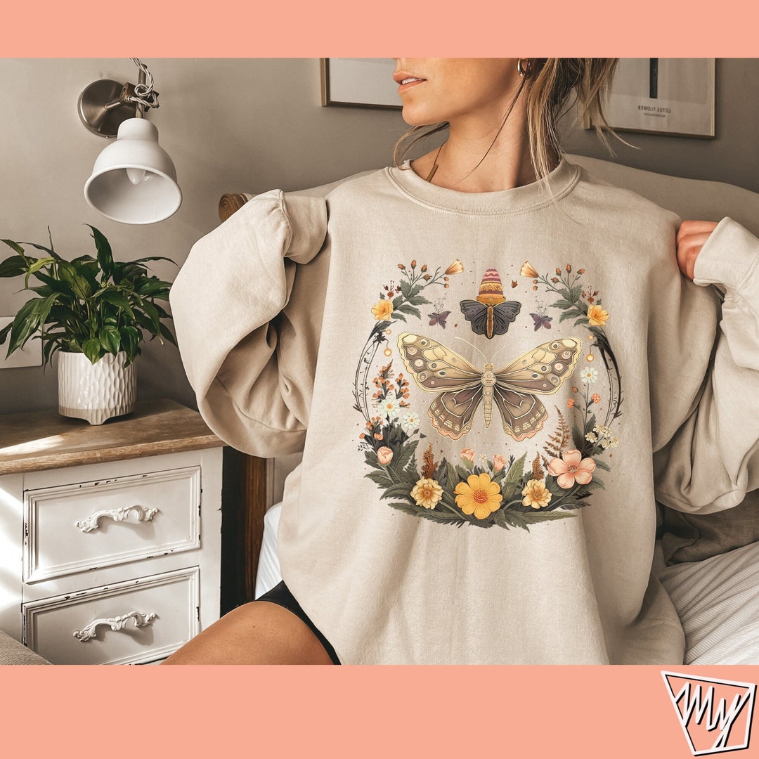 Cottagecore Moth Sweatshirt,moths Shirt,moth Clothing,cute Moth,white ...