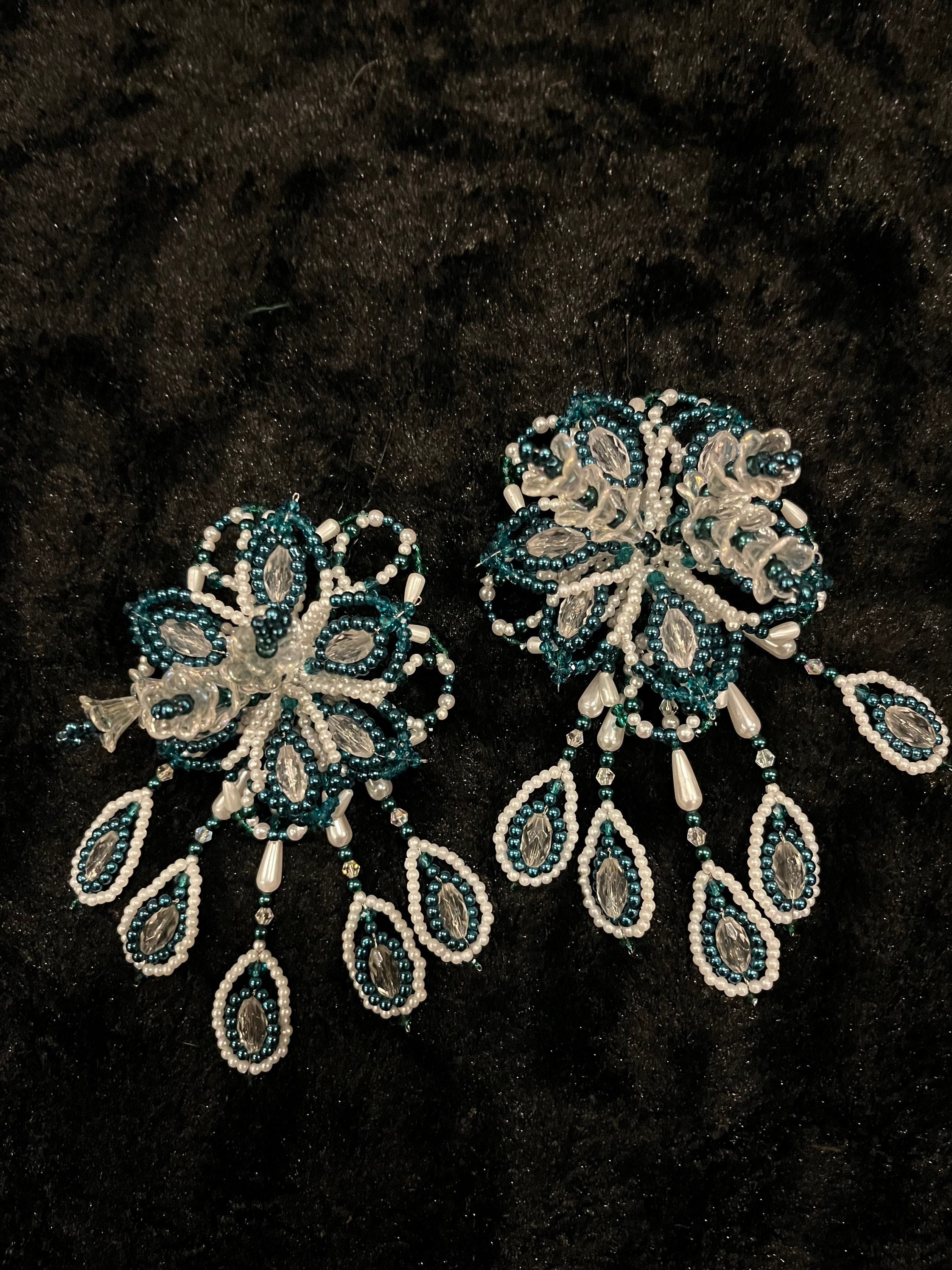 tembleque headpiece