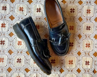 Vintage 1990s Solovair leather tassel loafers / minimalist / preppy / made in England / AU 7.5
