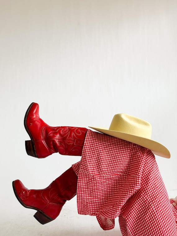 Vintage Cherry Red Leather Western Boots / Cowgirl Boots / Pull On