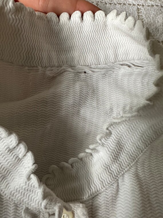 Antique Edwardian High Neck white shirt / texture… - image 9