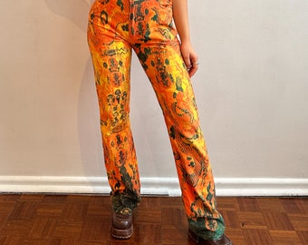 1990's HOT TUNA jeans / fire graphic jeans / bootcut / mid-rise / all-over print / rare / AU 10-12