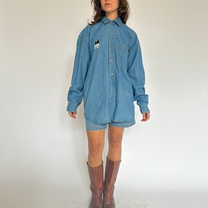 Vintage 1990s Denim button-up shirt / cow patch / Western / Farm / Cowboy / Button up denim shirt image 4