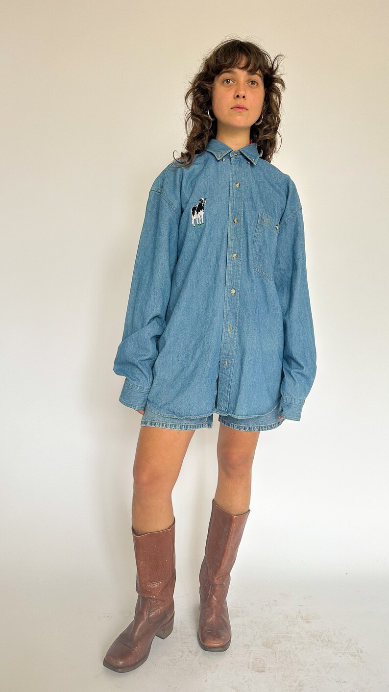 Vintage 1990s Denim button-up shirt / cow patch / Western / Farm / Cowboy / Button up denim shirt image 1