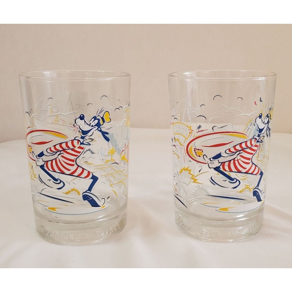 Walt Disney World 25th Anniversary McDonalds Remember The Magic Goofy Glasses Set of 2