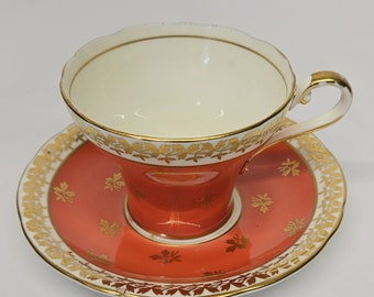 Tasse à thé et soucoupe VTG Aynsley Bone China en forme de corset corail/feuilles d'or C880