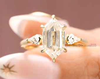 2.50 CT Step Cut Dutch Marquise Cut Moissanite Three Stone Wedding Ring, 14K Solid Gold Engagement Ring, Luxurious Custom Birthday Gift