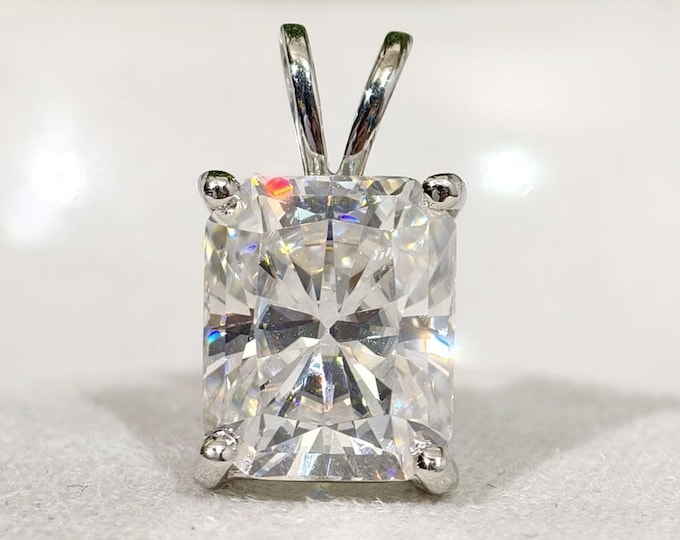 5 CT Radiant Cut Moissanite Pendant For Women, Split Bail Delicate Pendant, Wire Basket Setting Solitaire Diamond Anniversary Gift Pendant