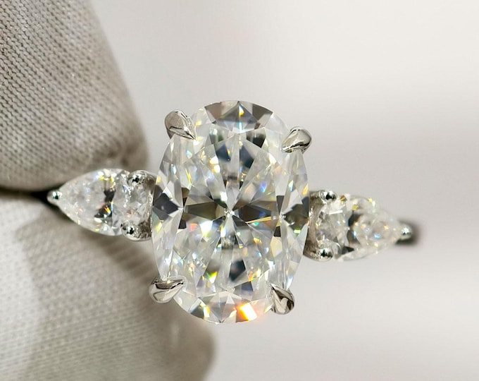 2.50 CT Oval Cut Moissanite Three Stone Wedding Ring, Side Pear Diamond Trilogy Wedding Ring, Unique Bridal Ring, Celebrity Style Gold Ring