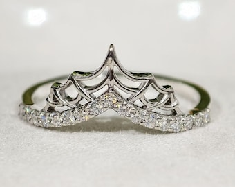 Spider Web Moissanite Wedding Band, Spider Net Stackable Curved Band For Her, 14K White Gold Chevron Gothic Style Halloween Jewelry