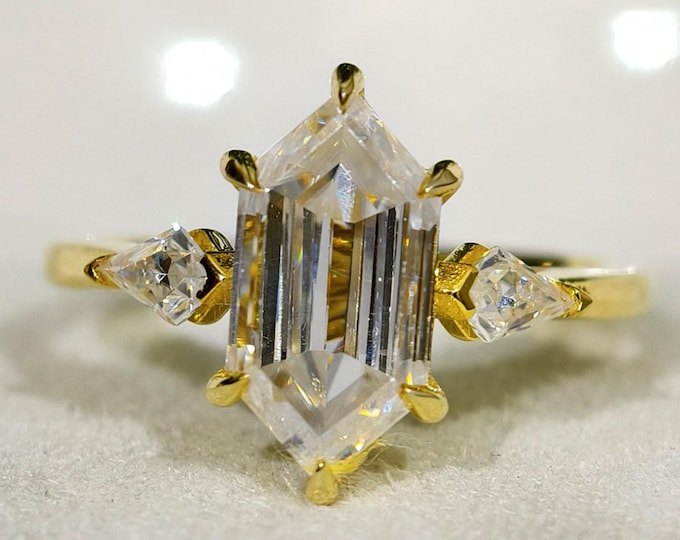 2.50 CT Hexagon Cut Moissanite Three Stone Wedding Ring, 14K Solid Gold Engagement Ring, Luxurious Custom Birthday Gift