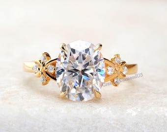 Oval Cut Moissanite Cluster Engagement Ring, Designer Shank Wedding Ring, Four Claw Prong Set Delicate Promise Ring, Bridal Ring for Her