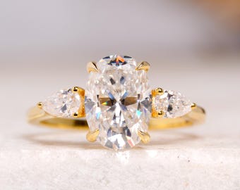 2.50 CT Oval Cut Moissanite Three Stone Wedding Ring, Side Pear Diamond Trilogy Wedding Ring, Unique Bridal Ring, Celebrity Style Gold Ring