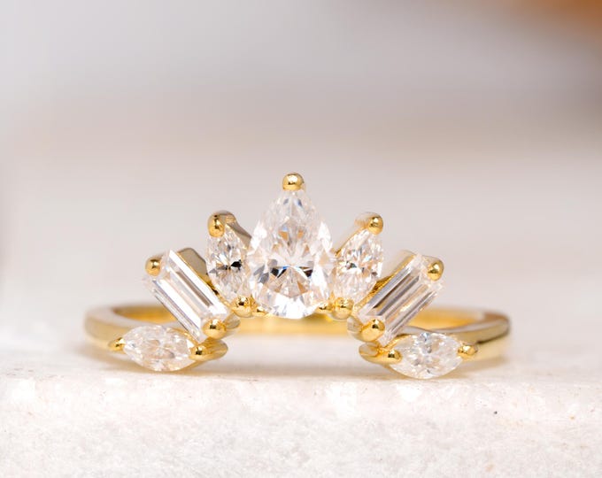 Pear Shape Outline Curved Wedding Band, Teardrop Cut Colorless Moissanite Band, Matching Half Eternity Band, Luxurious Stackable Gold Band