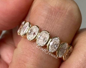 Aliança de casamento de moissanita com corte oval, conjunto de moldura oval, aliança de aniversário de ouro, aliança de presente de promessa empilhável e eterna para namorada